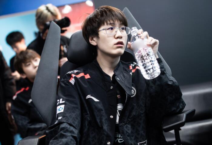 中超联赛的 中超联赛的