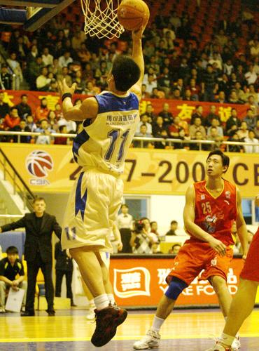 边路推进与 边路推进与